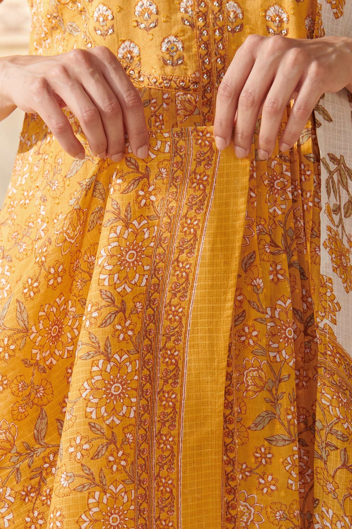 Gulbarg Alya Sanganeri Dupatta
