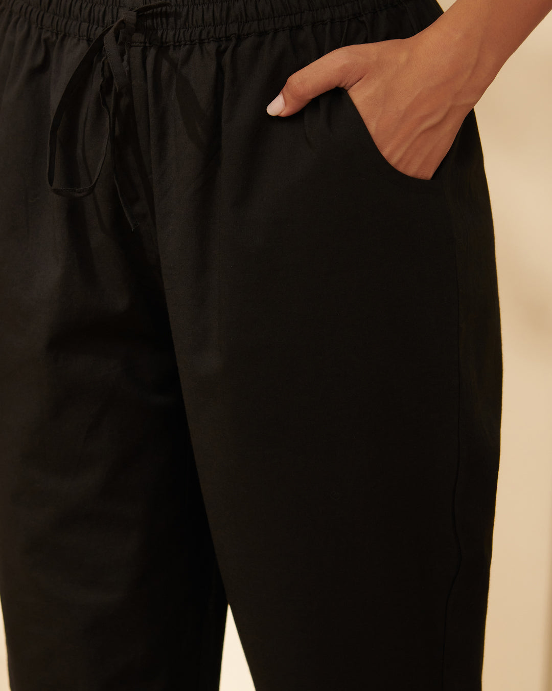 Roza Alya Black Narrow Pants