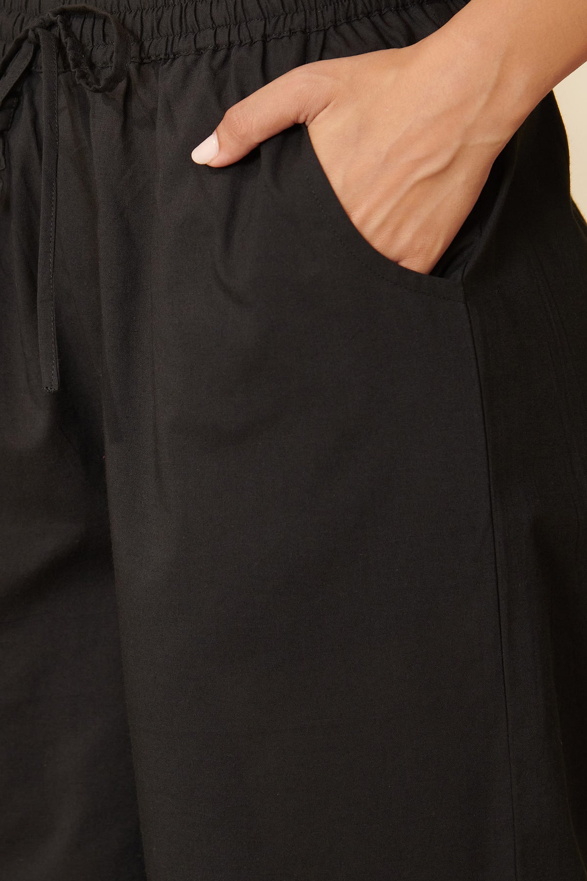 Surplus: Roza Farhat Black Farsi