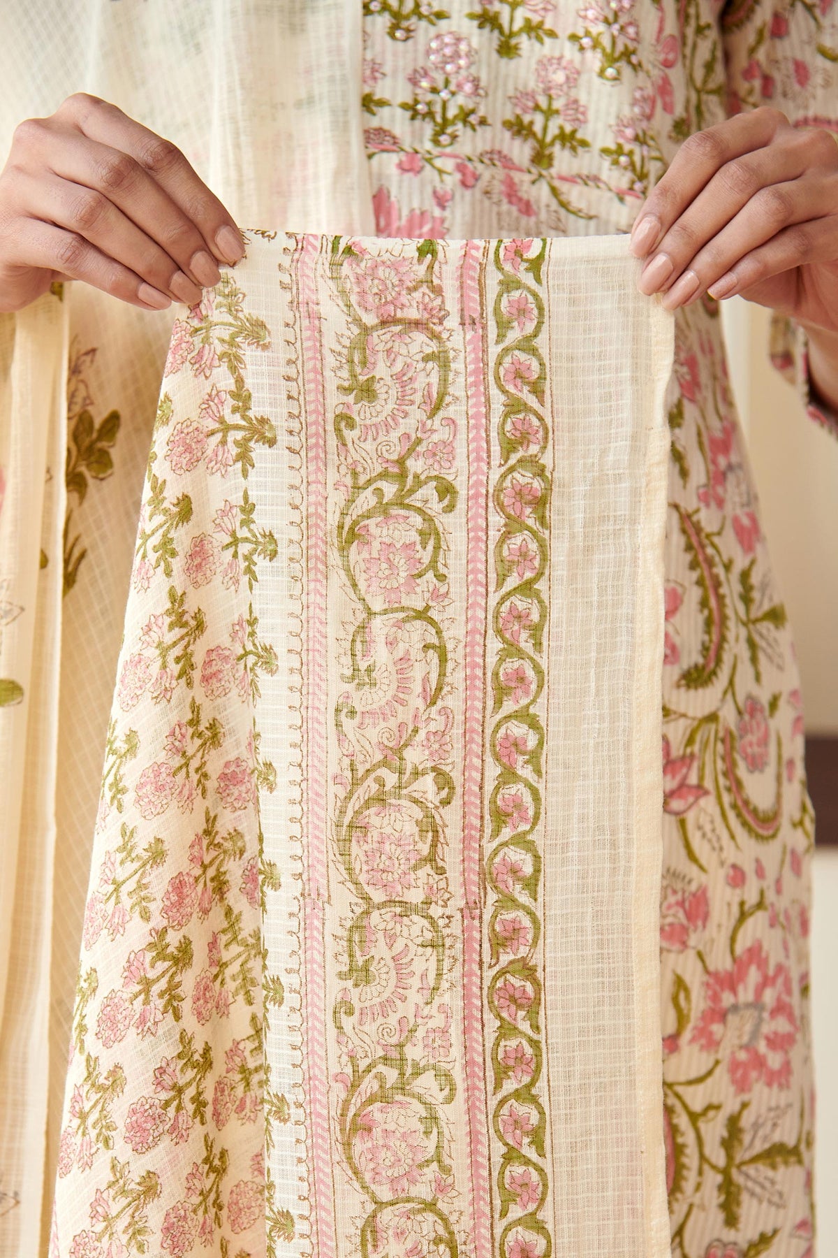 Roz Meher Samaira Dupatta