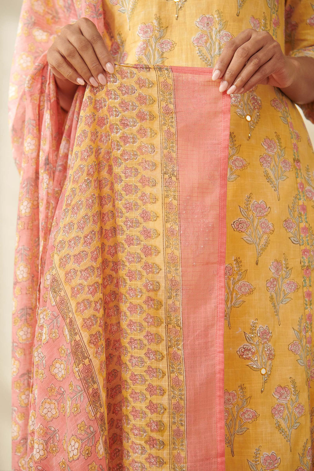 Gulraiz Suhana Sanganeri Dupatta