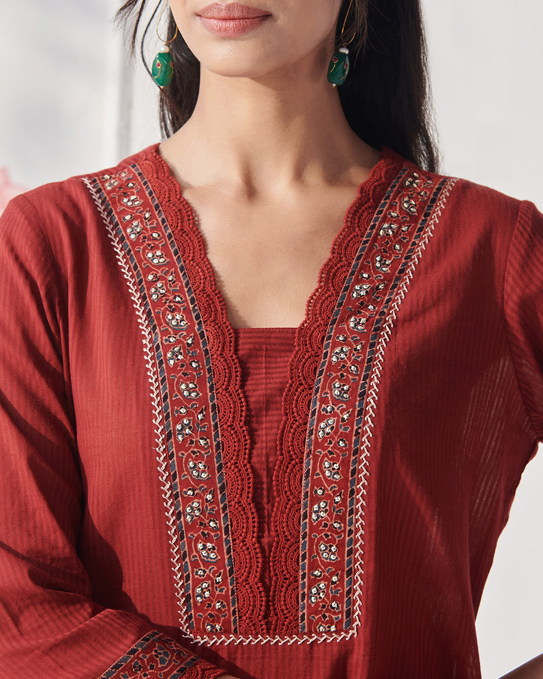 Sehra Amyra Red Ajrak Kurta