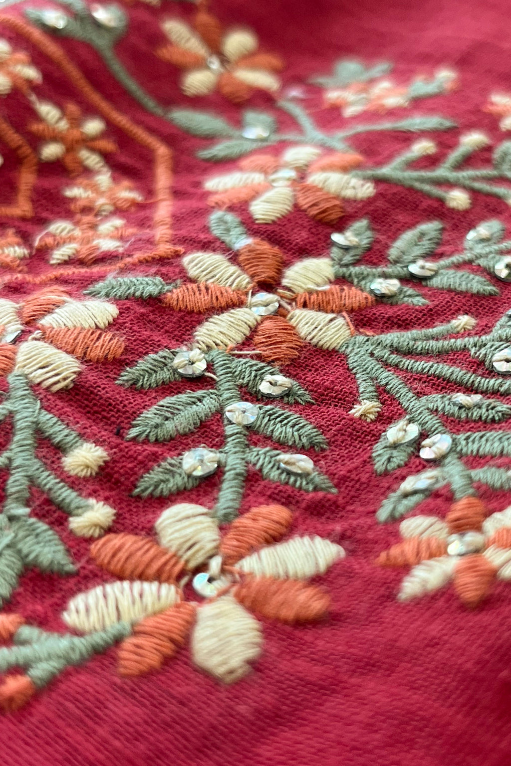 Surplus: Mehraab Sabeen Red Kurta