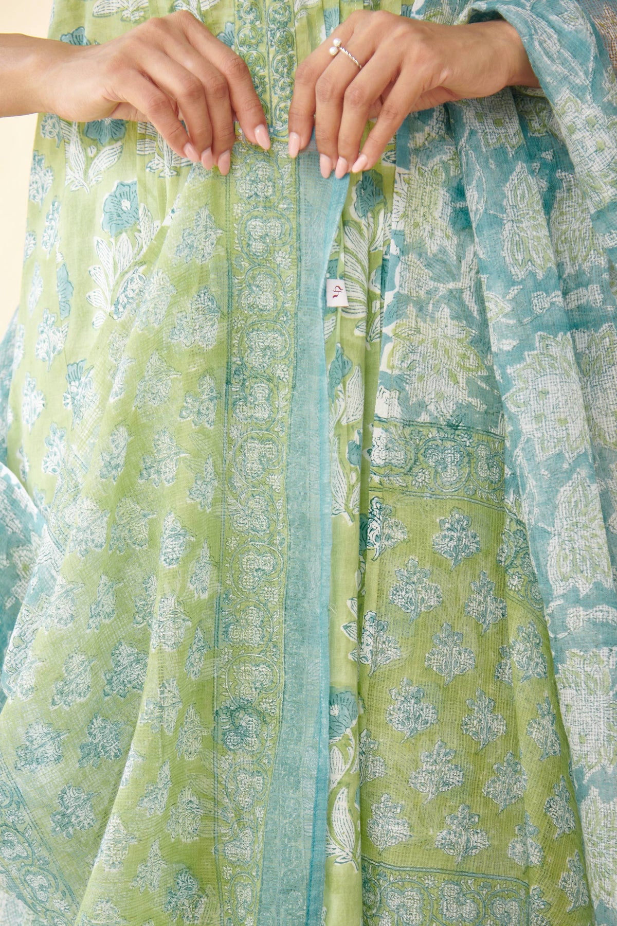 Gulbarg Tahira Sanganeri Dupatta