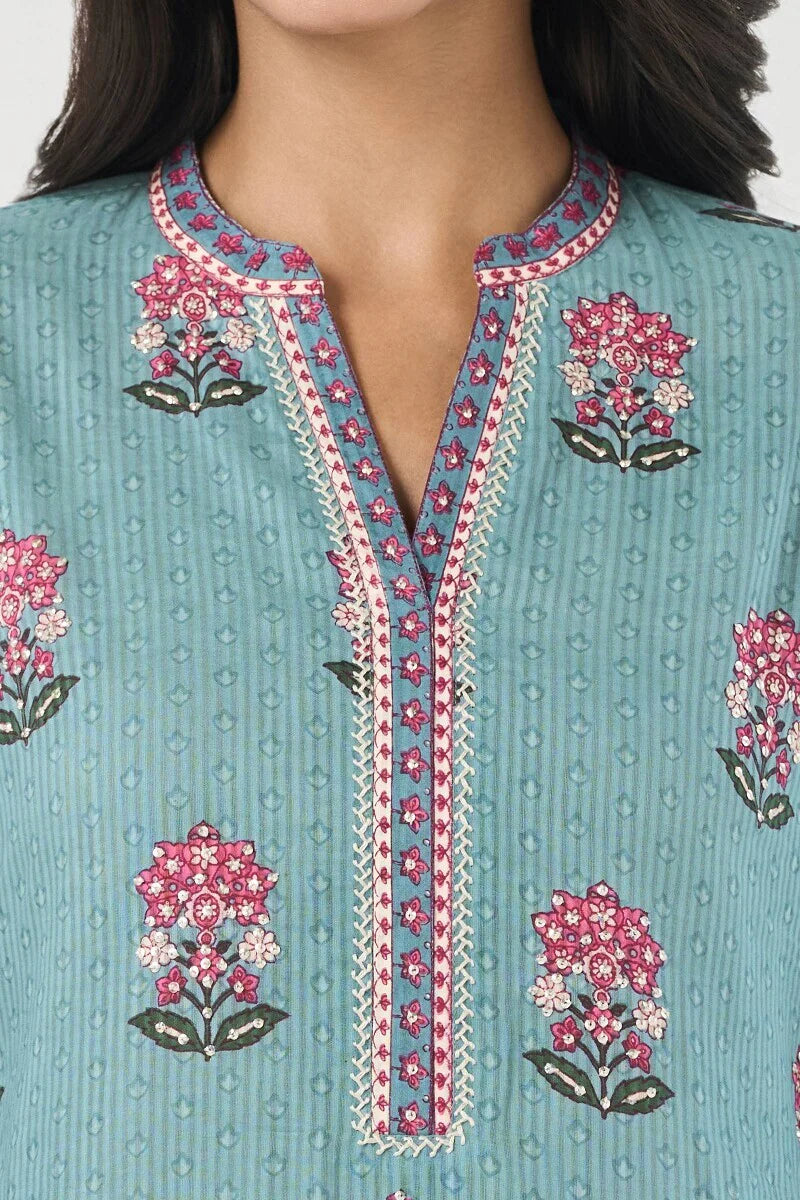 Surplus: Roz Meher Nahid Kurta
