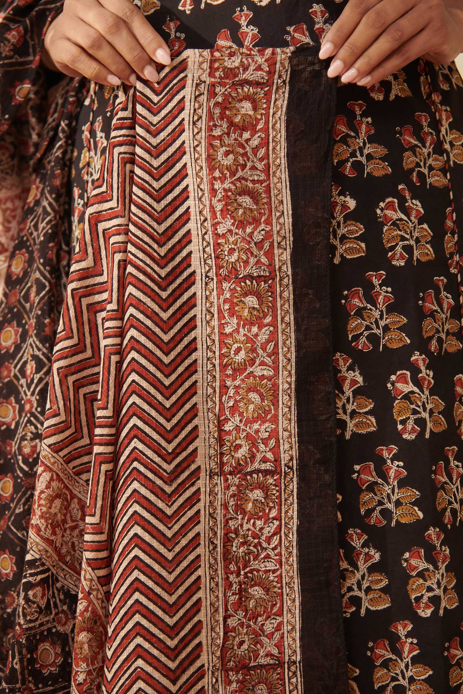 Sehra Yasmine Bagru Dupatta