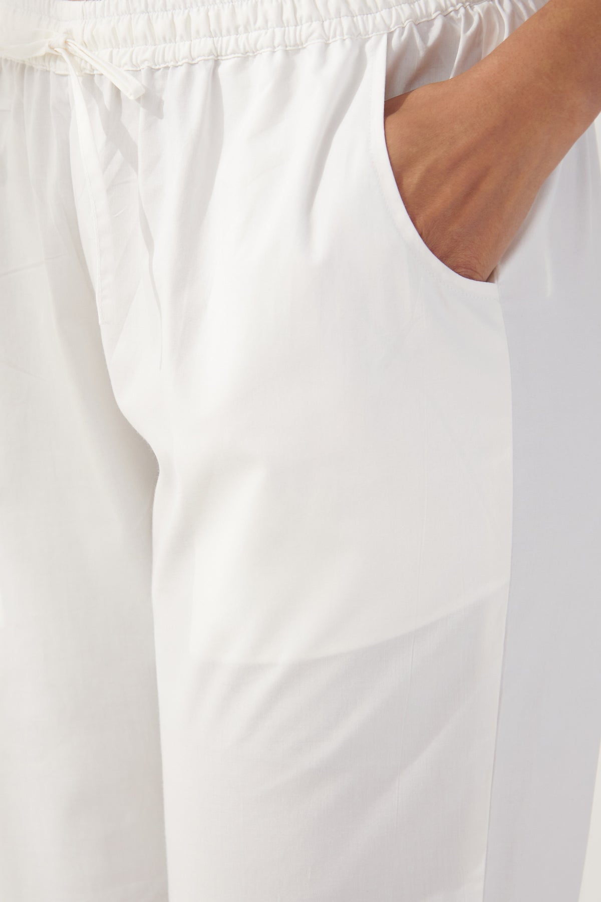 Roza Zafina White Narrow Pants