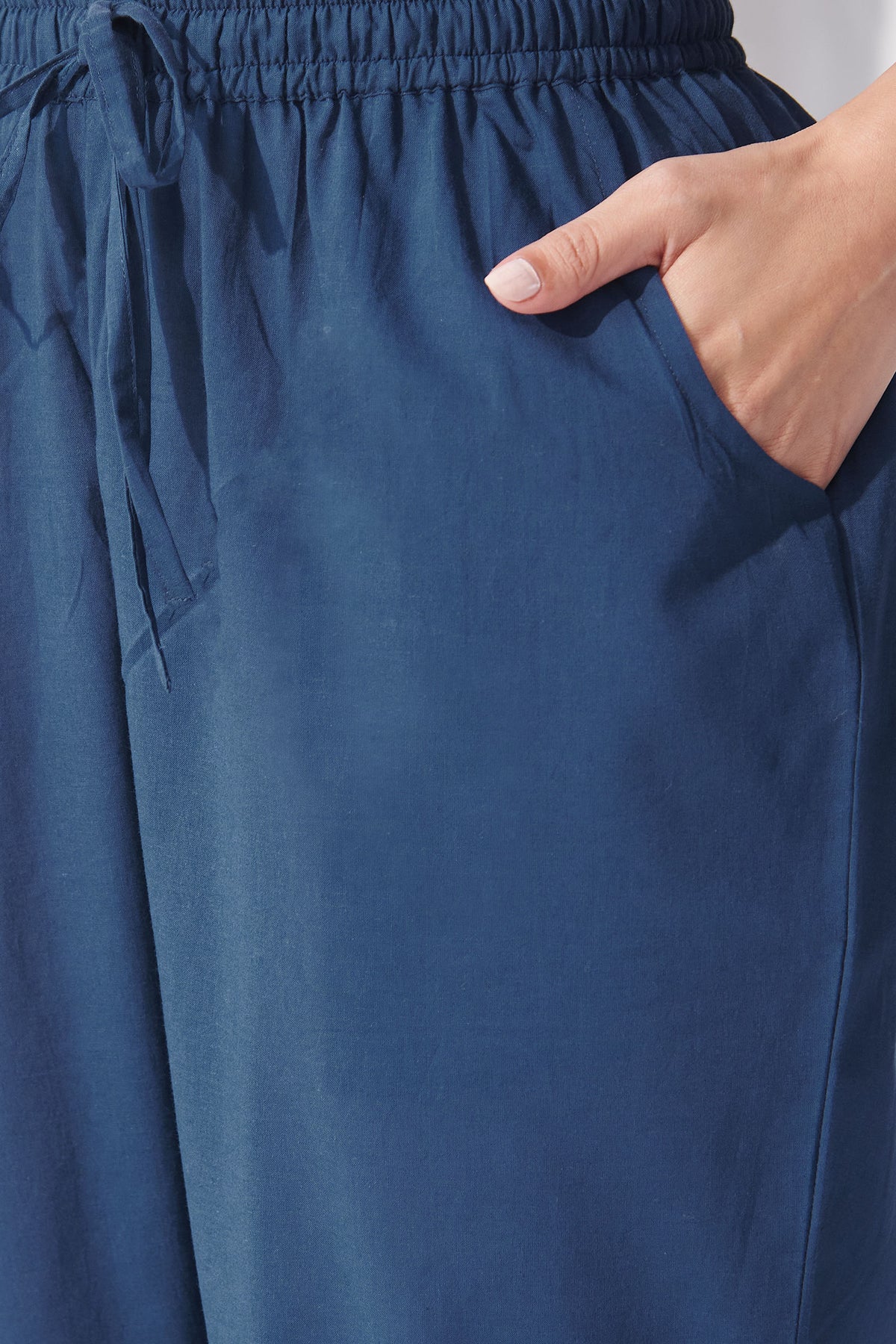Sehra Zainab Narrow Pants