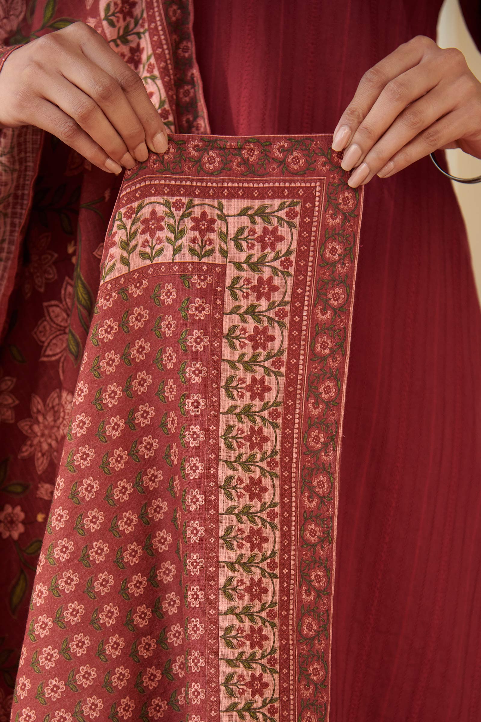 Gulraiz Mahira Dupatta