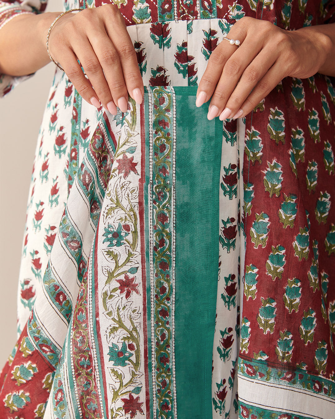 Gauhar Aafiya Sanganeri Dupatta