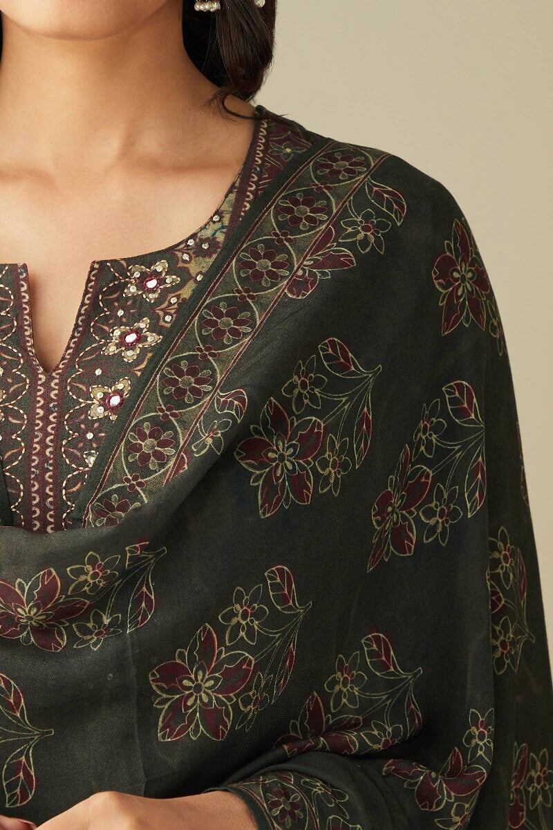 Mahnoor Nadiya Dupatta
