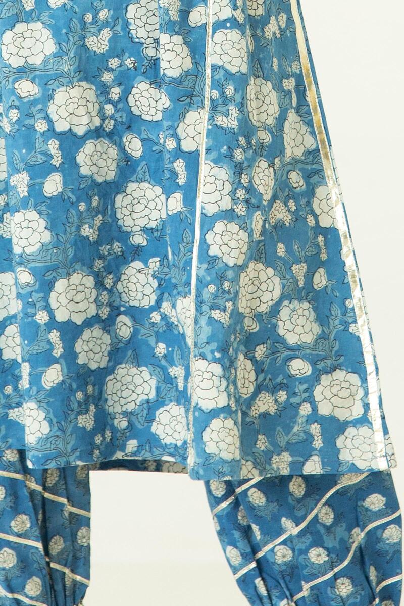 Noor Samrina Kurta
