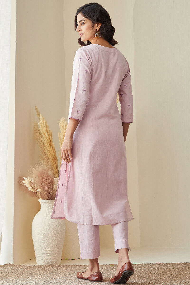 Nazm Alisha Kurta