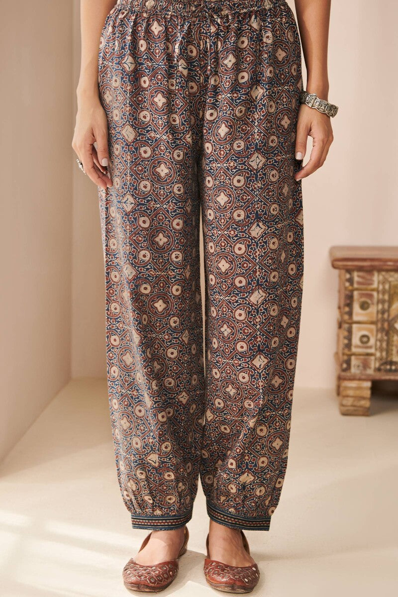 Sehra Nafiya Ajrak Izhaar Pants