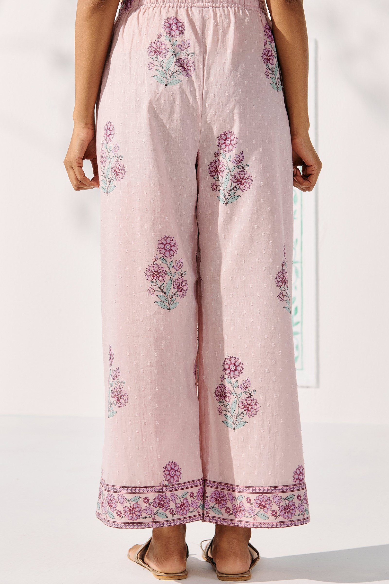 Surplus: Gulbahar Mahi Sanganeri Farsi