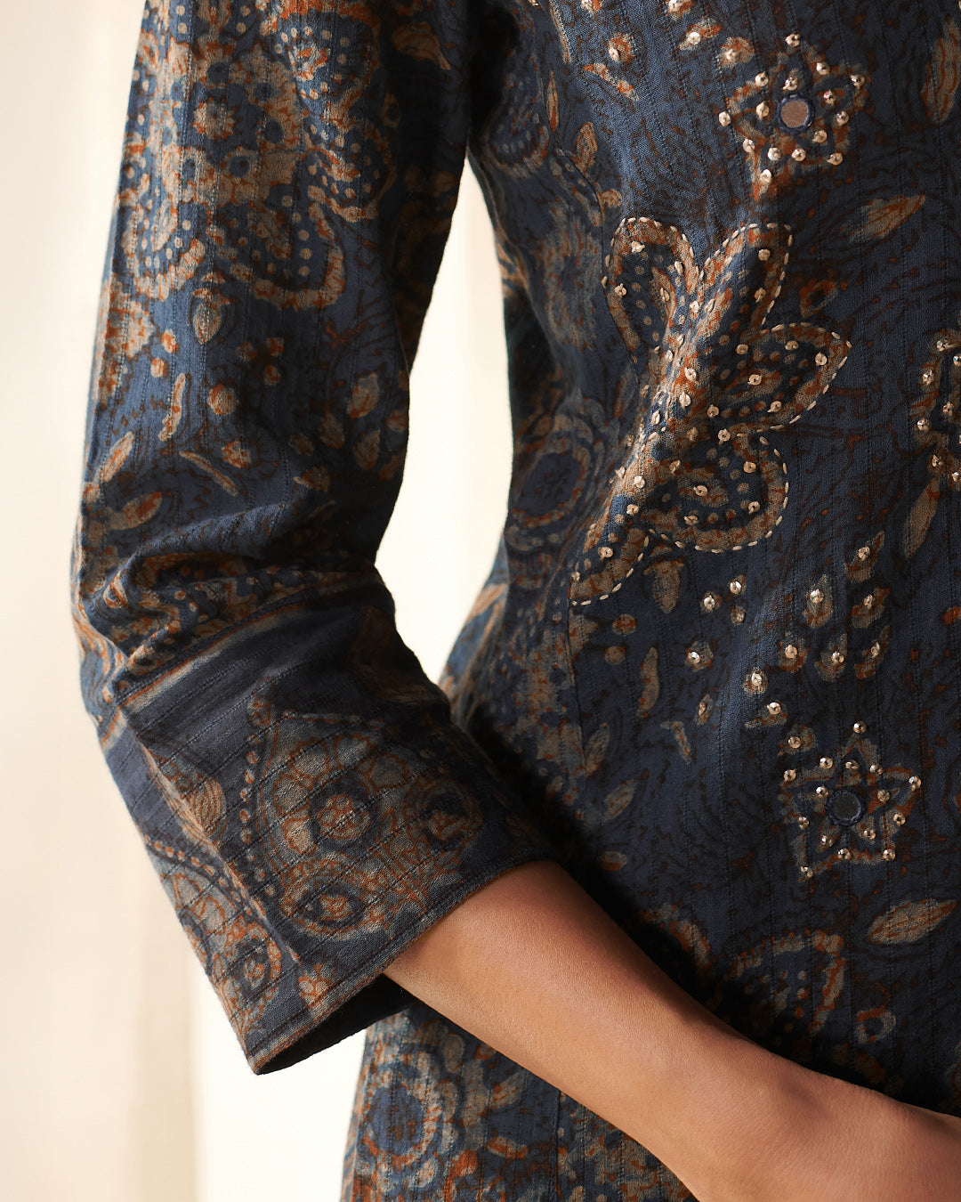 Sehra Ayesha Akola Dabu Kurta