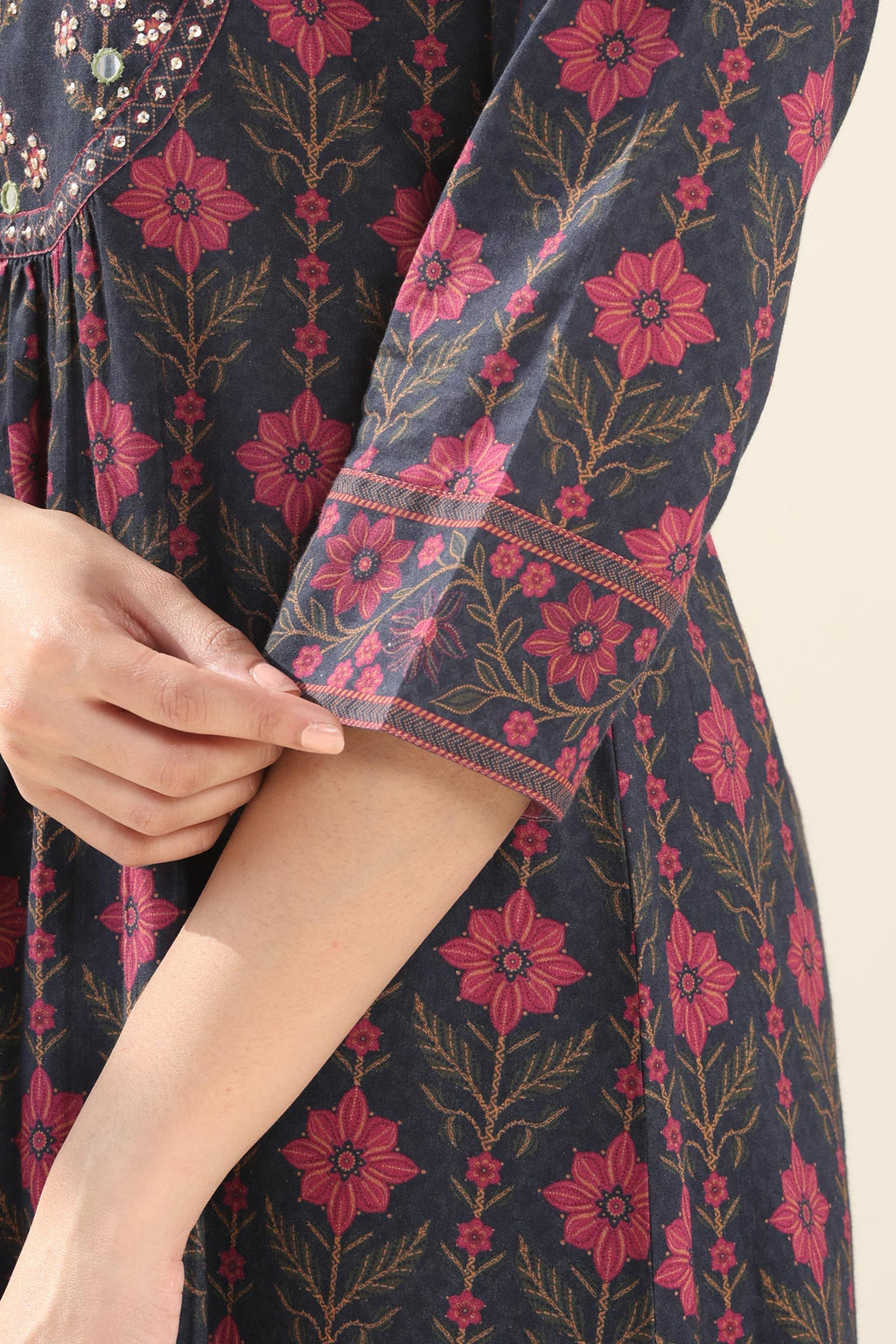 Laylah Samreen Kurta