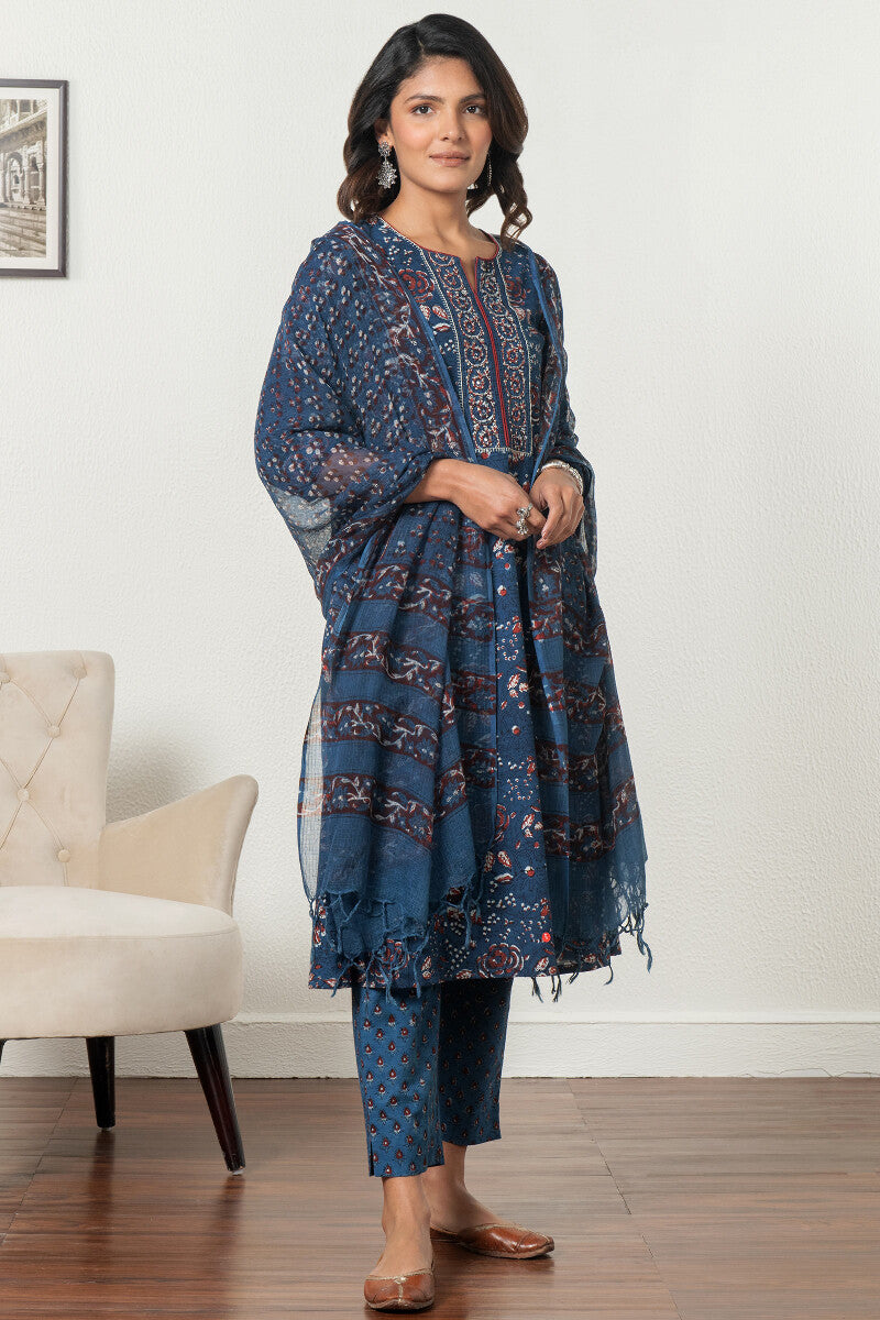 Sehra Zainab Bagru Kurta