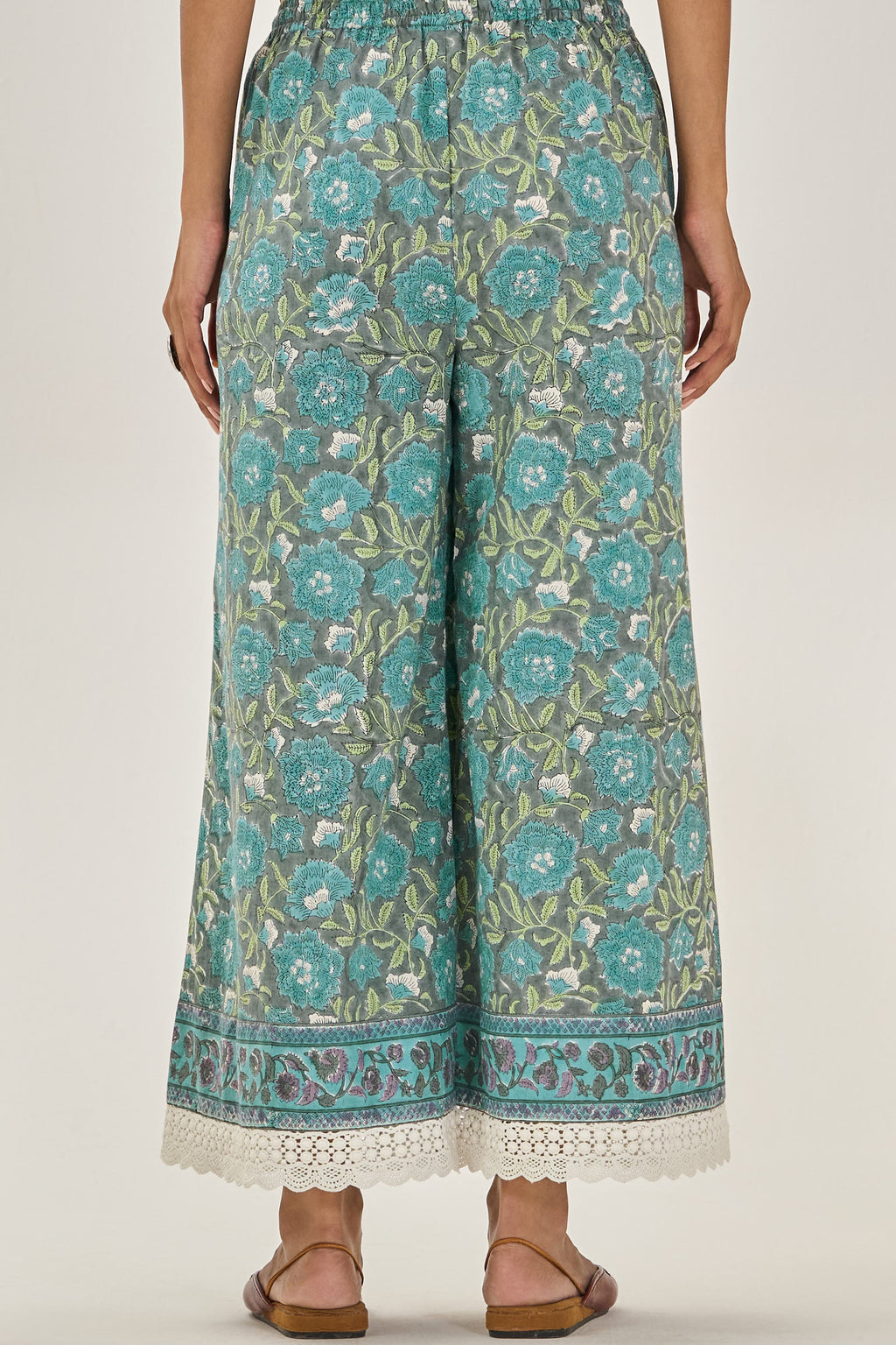 Surplus: Roz Meher Gulshan Palazzo