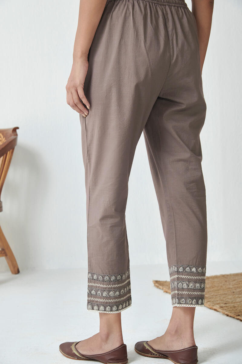 Sehra Afreen Narrow Pants