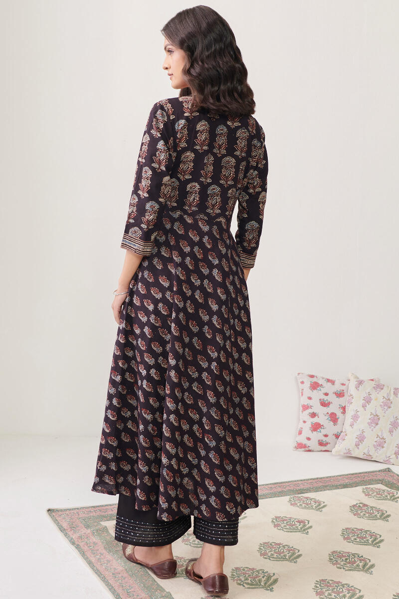 Sehra Tazmeen Ajrak Kurta