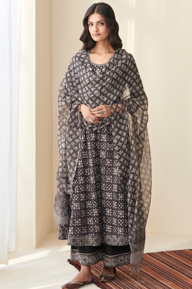 Sehra Nuzakat Bagru Kurta