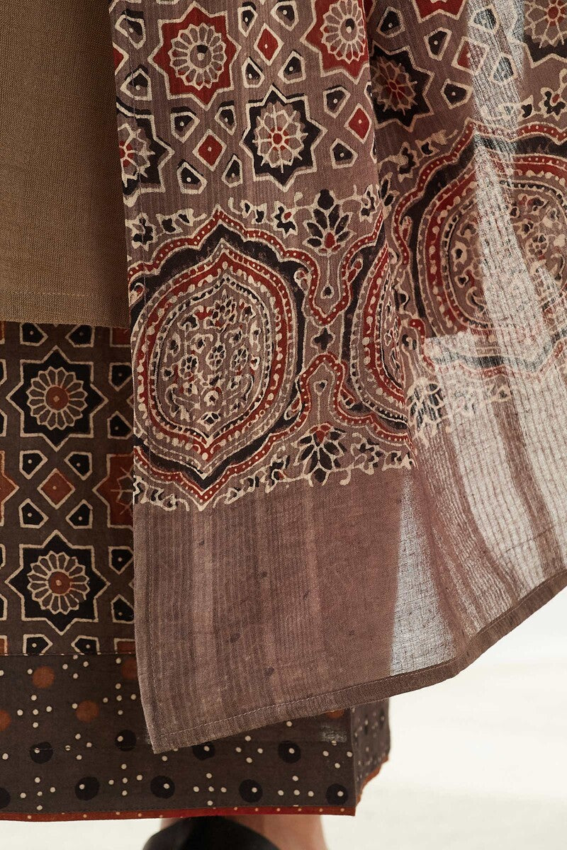 Sehra Rahida Ajrak Dupatta