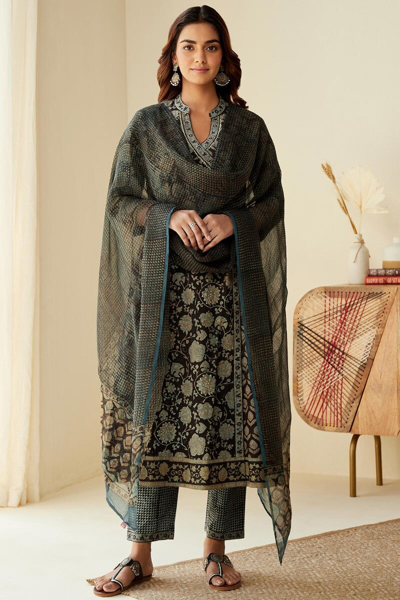 Sehra Zenia Akola Kurta