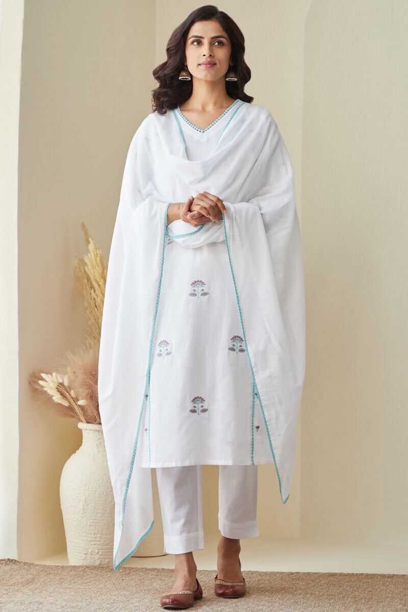 Nazm Sahira White Kurta