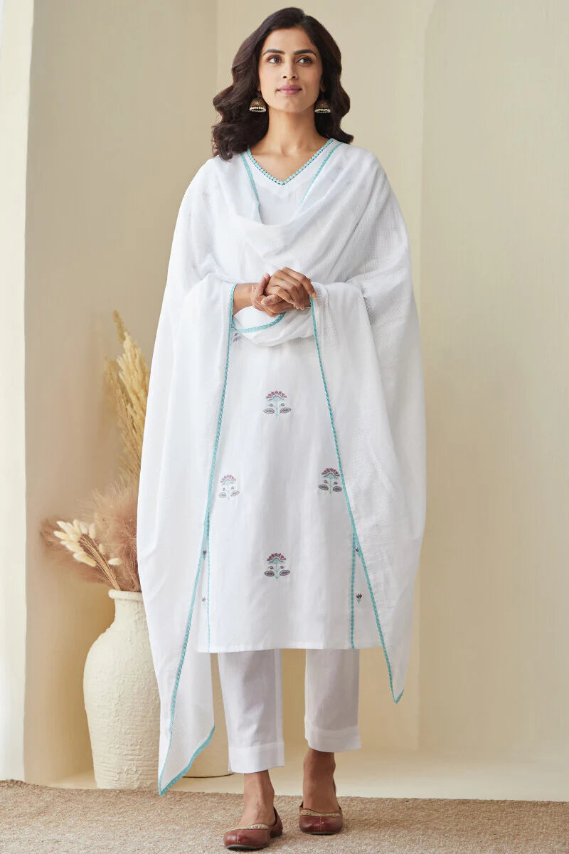 Nazm Sahira White Kurta