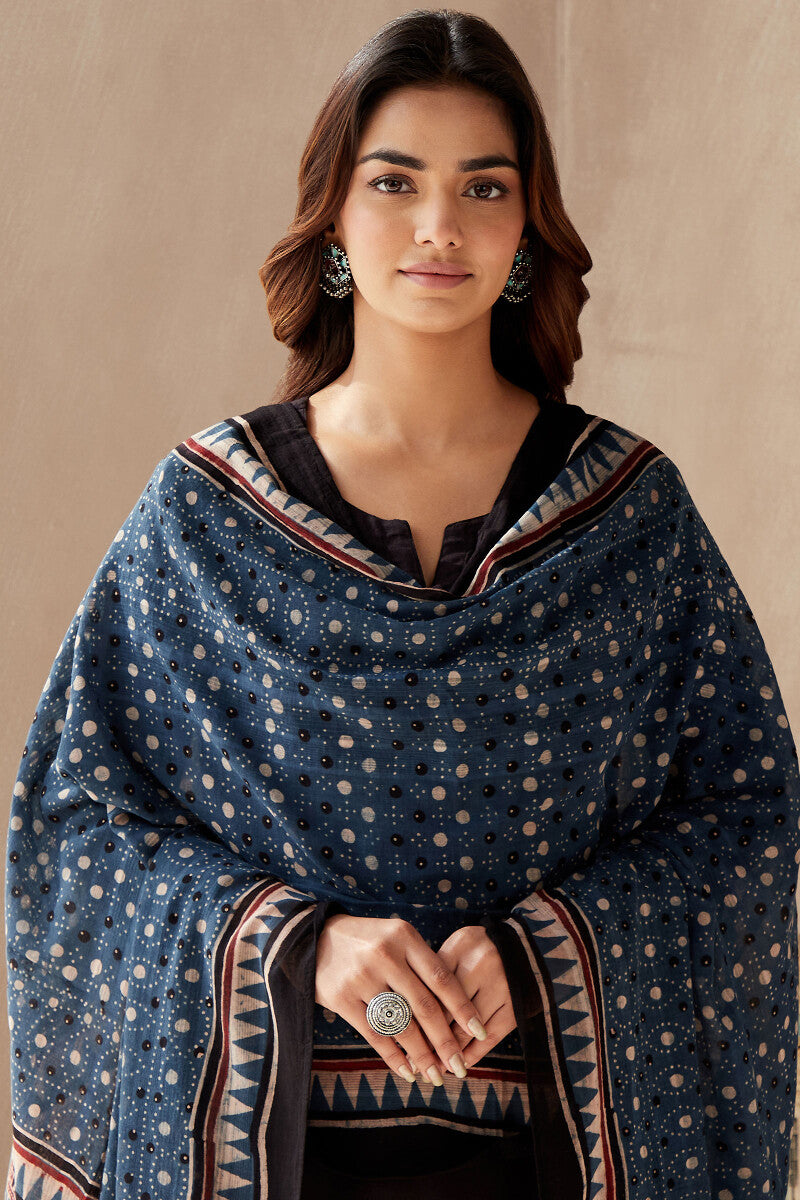 Sehra Mehnaz Ajrak Dupatta
