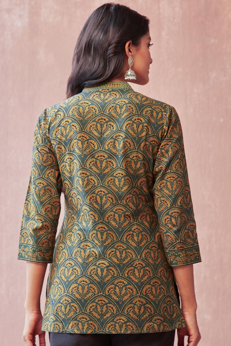 Sehra Nahrin Ajrak Top