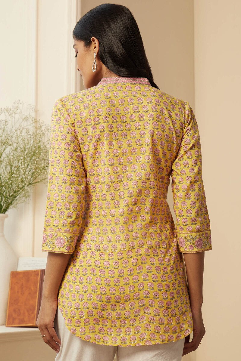 Rosheen Farhat Sanganeri Top