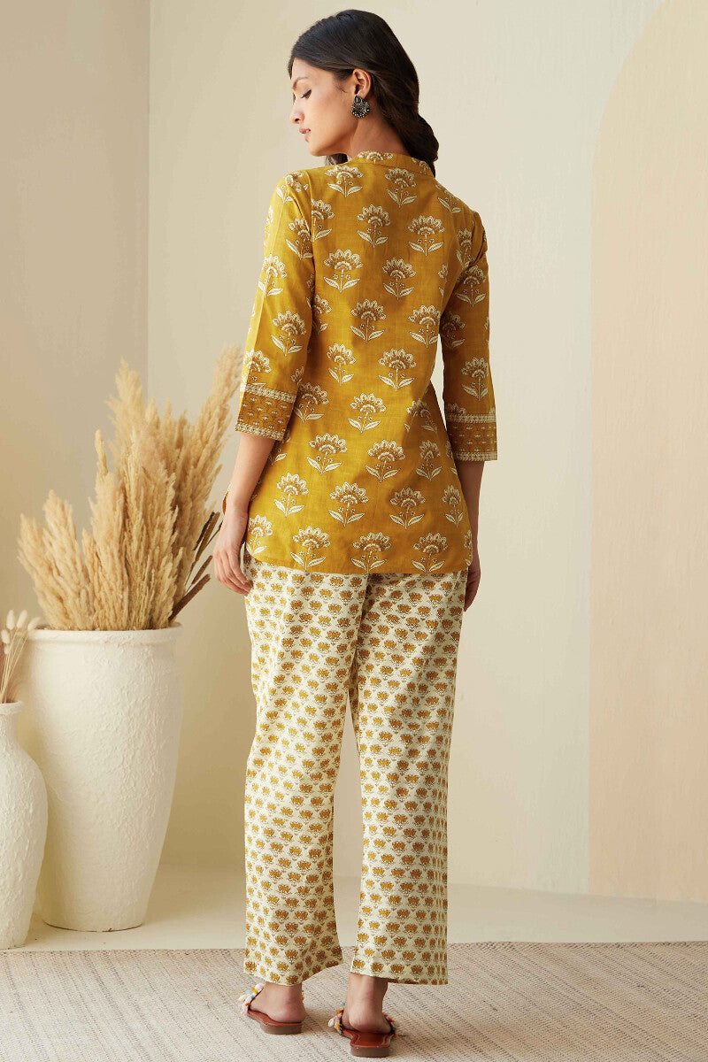 Rosheen Niyamat Loungewear Set