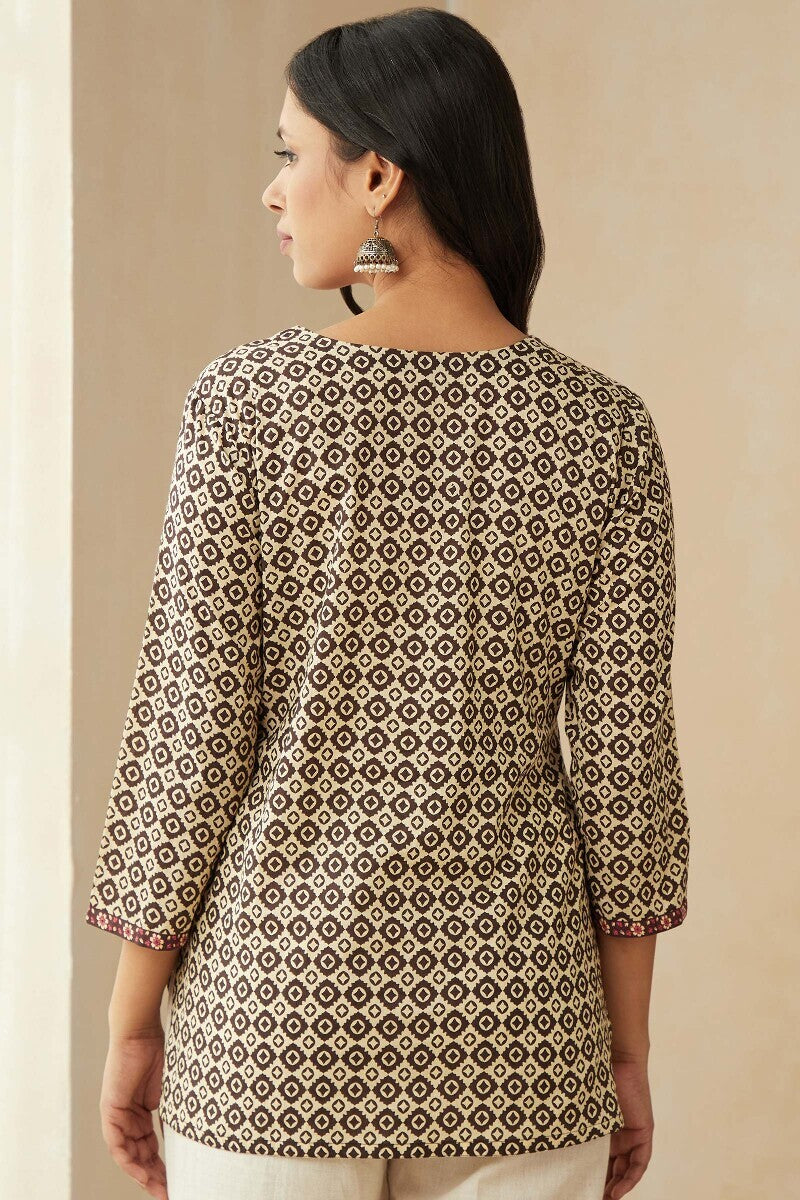 Rosheen Farhat Sanganeri Top