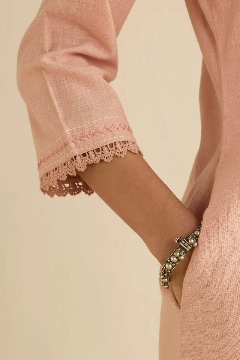 Surplus: Kashida Kiara Pink Kurta