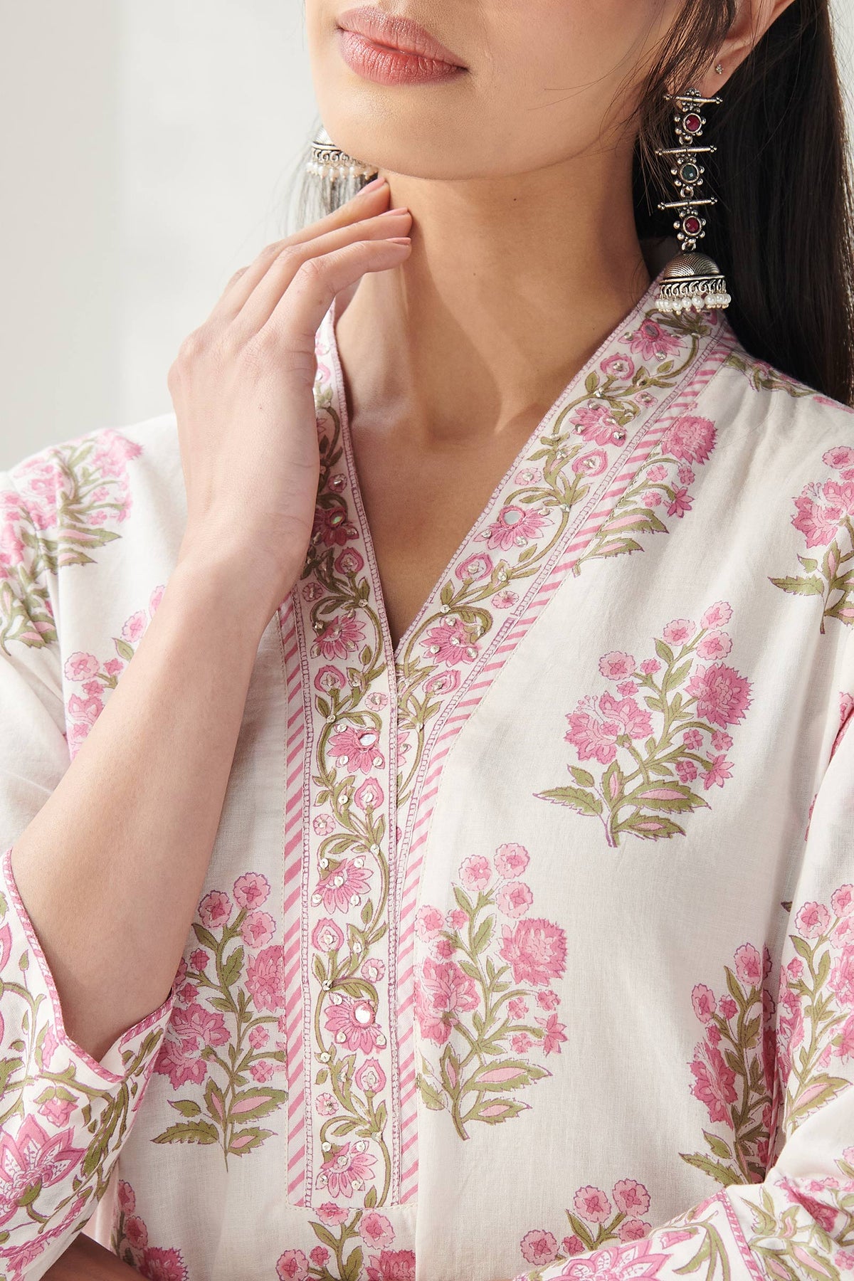 Gulbahar Zubeida Sanganeri Kurta