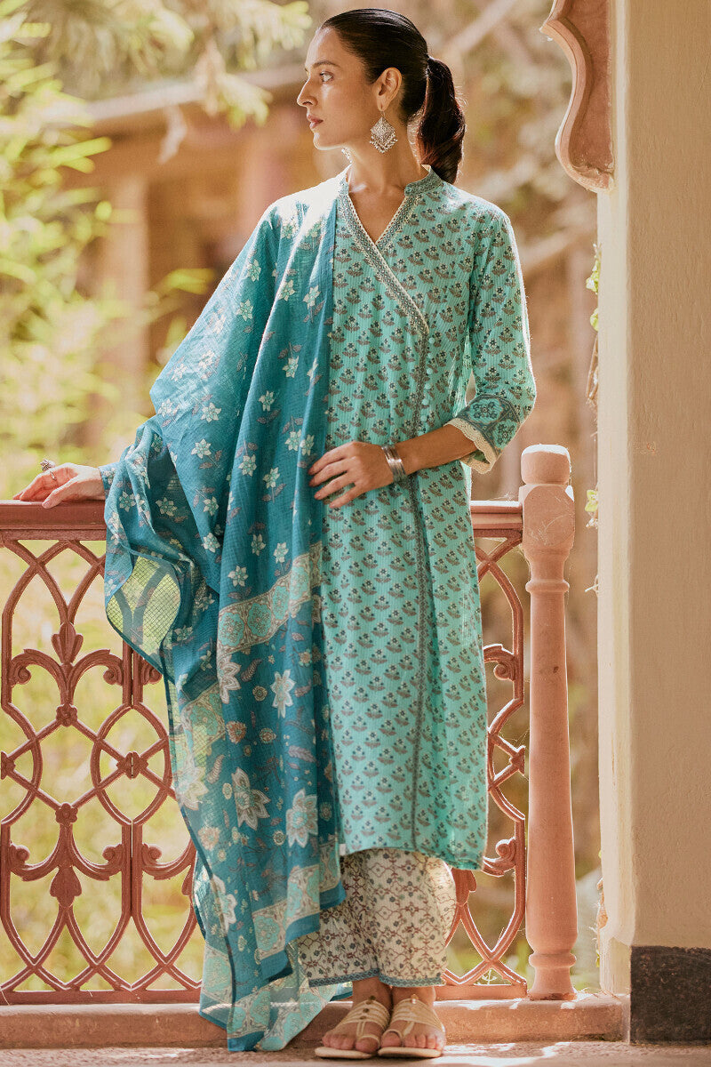Nazmin Angrakha Kurta