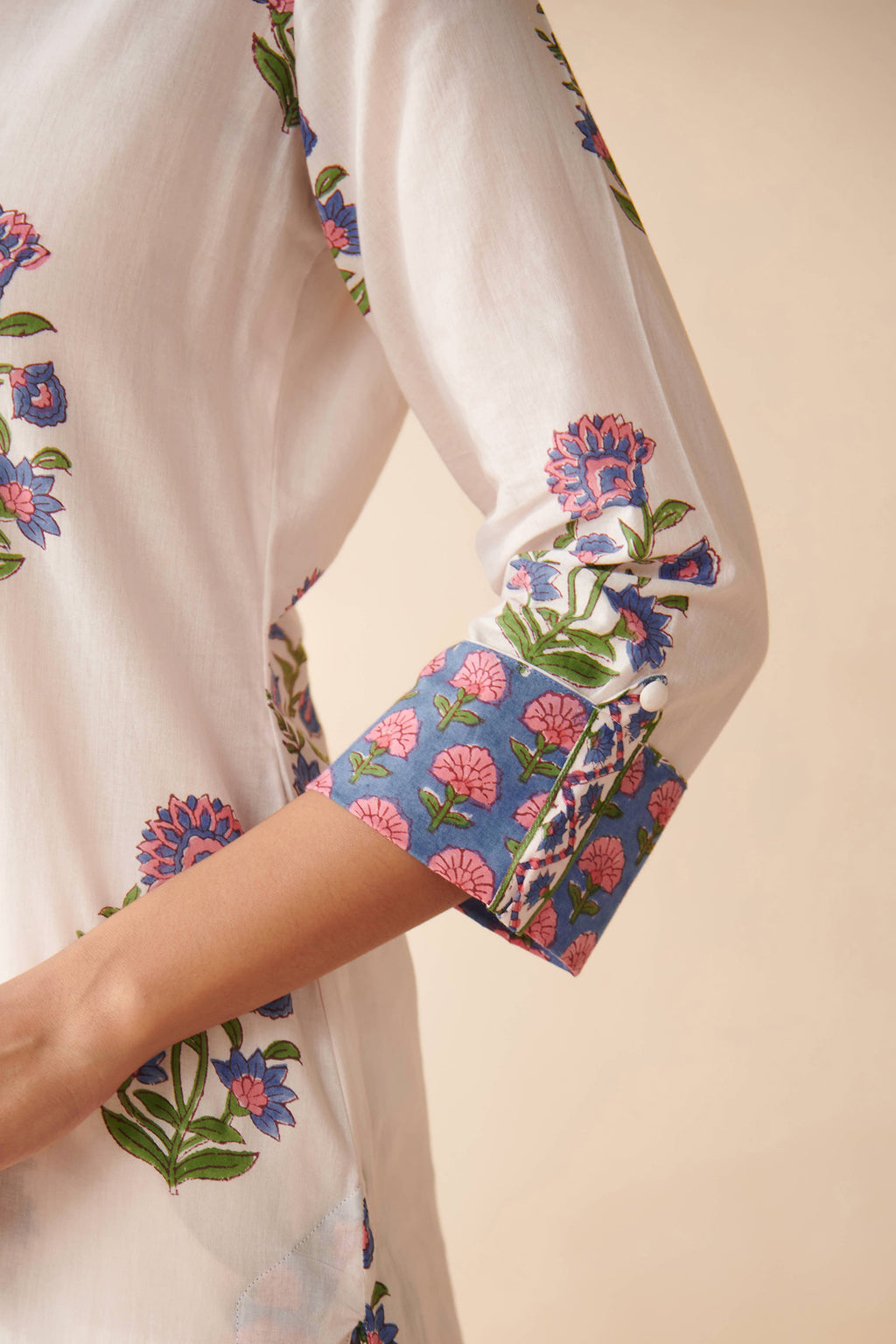 Gulbarg Zeinab Sanganeri Kurta