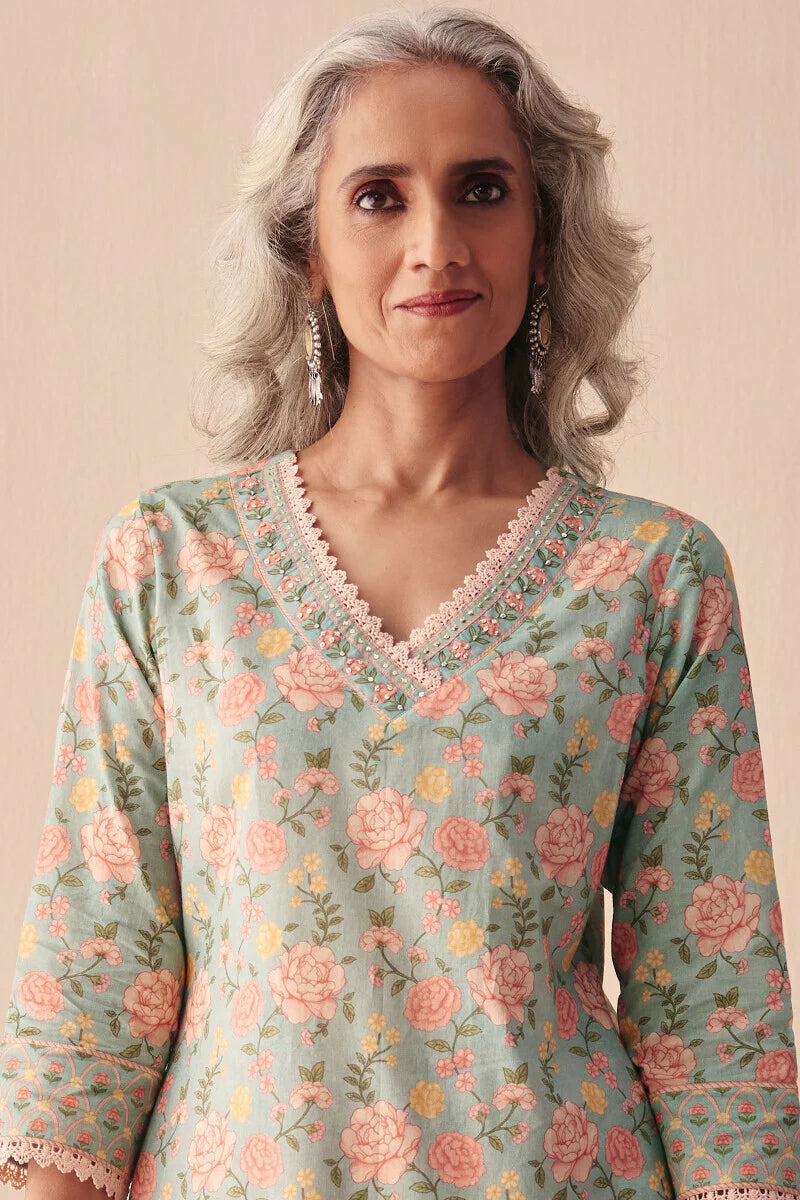 Surplus: Gulraiz Mahek Kurta