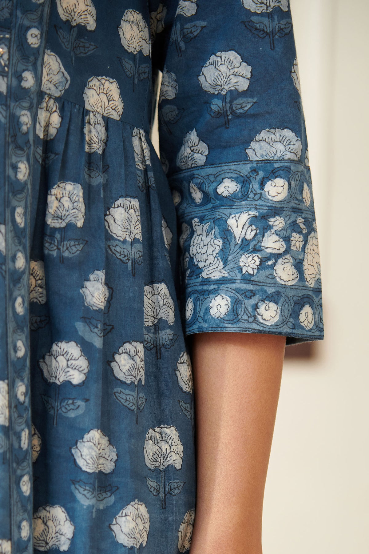Surplus: Noor Aasira Bagru Kurta