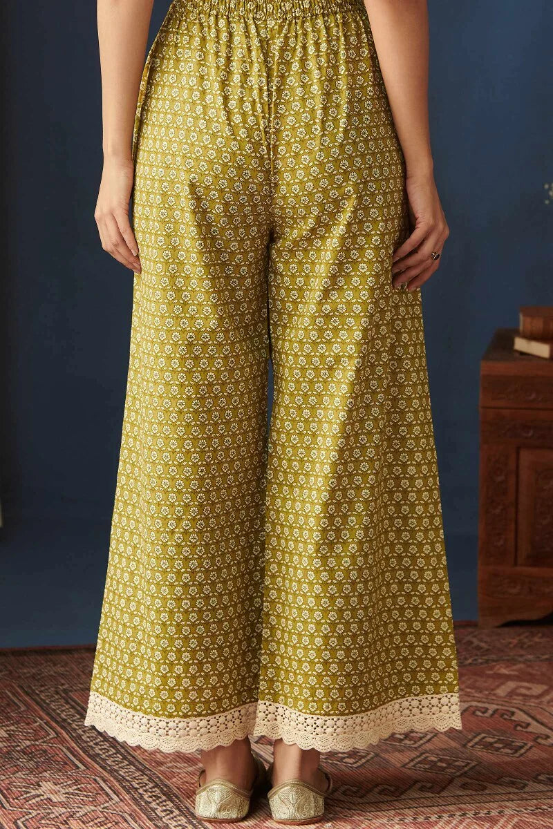 Surplus: Mehreen Nikhat Sanganeri Farsi