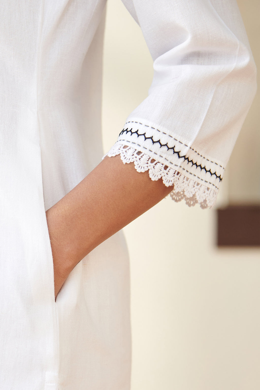 Kashida Parisa White Kurta