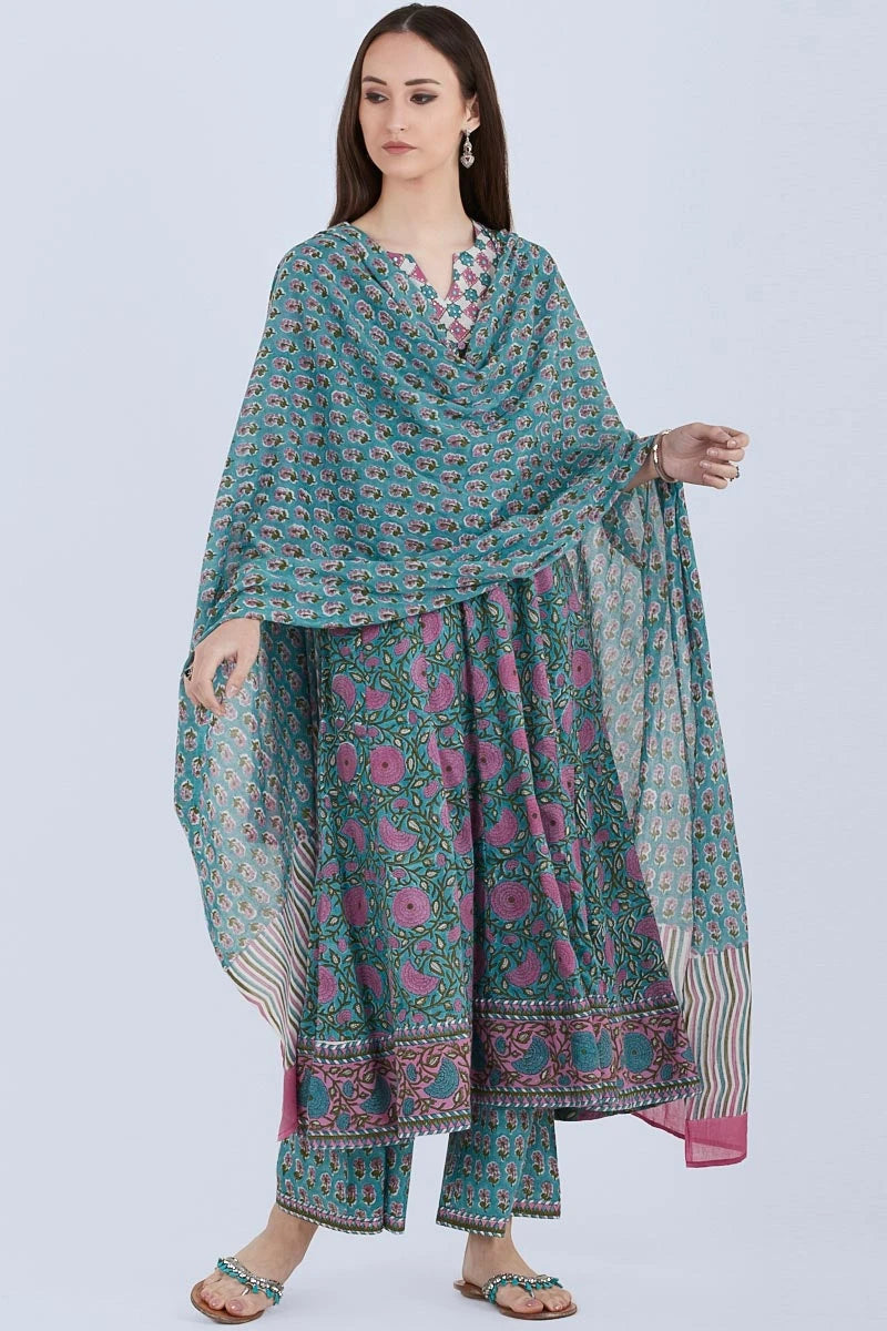 Nazm Jia Kurta