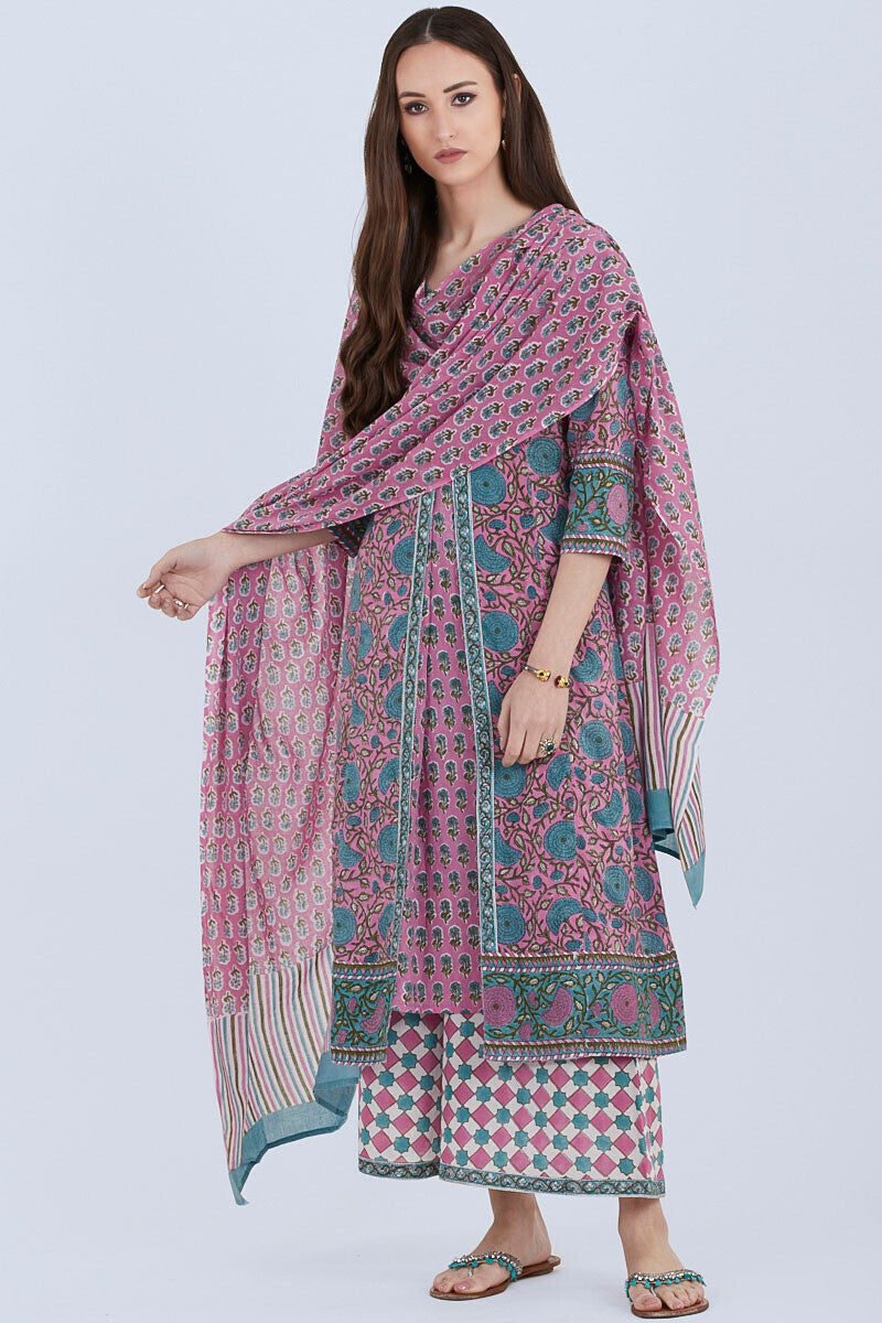 Nazm Parizad Kurta