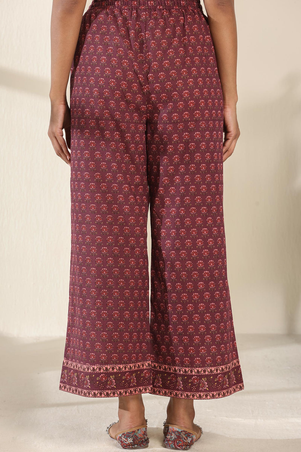 Gauhar Nadira Sanganeri Farsi