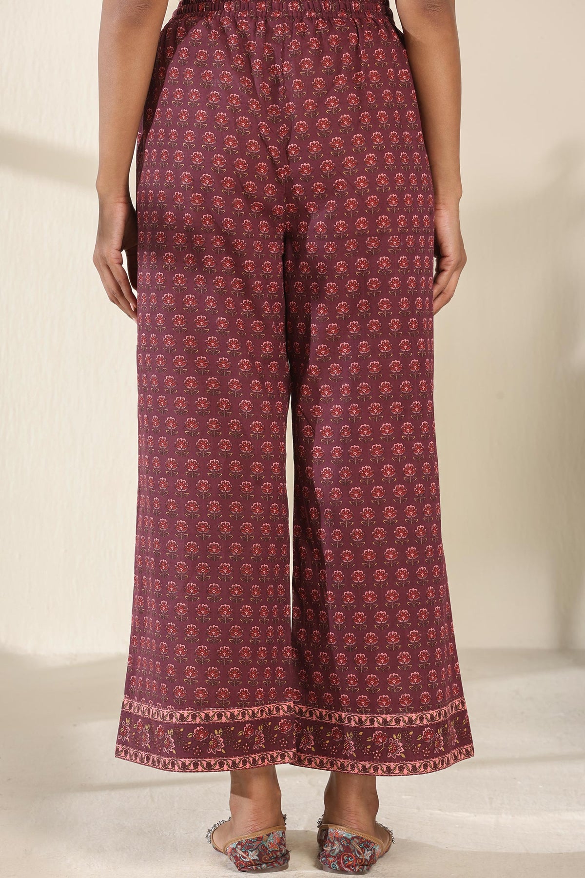 Gauhar Nadira Sanganeri Farsi