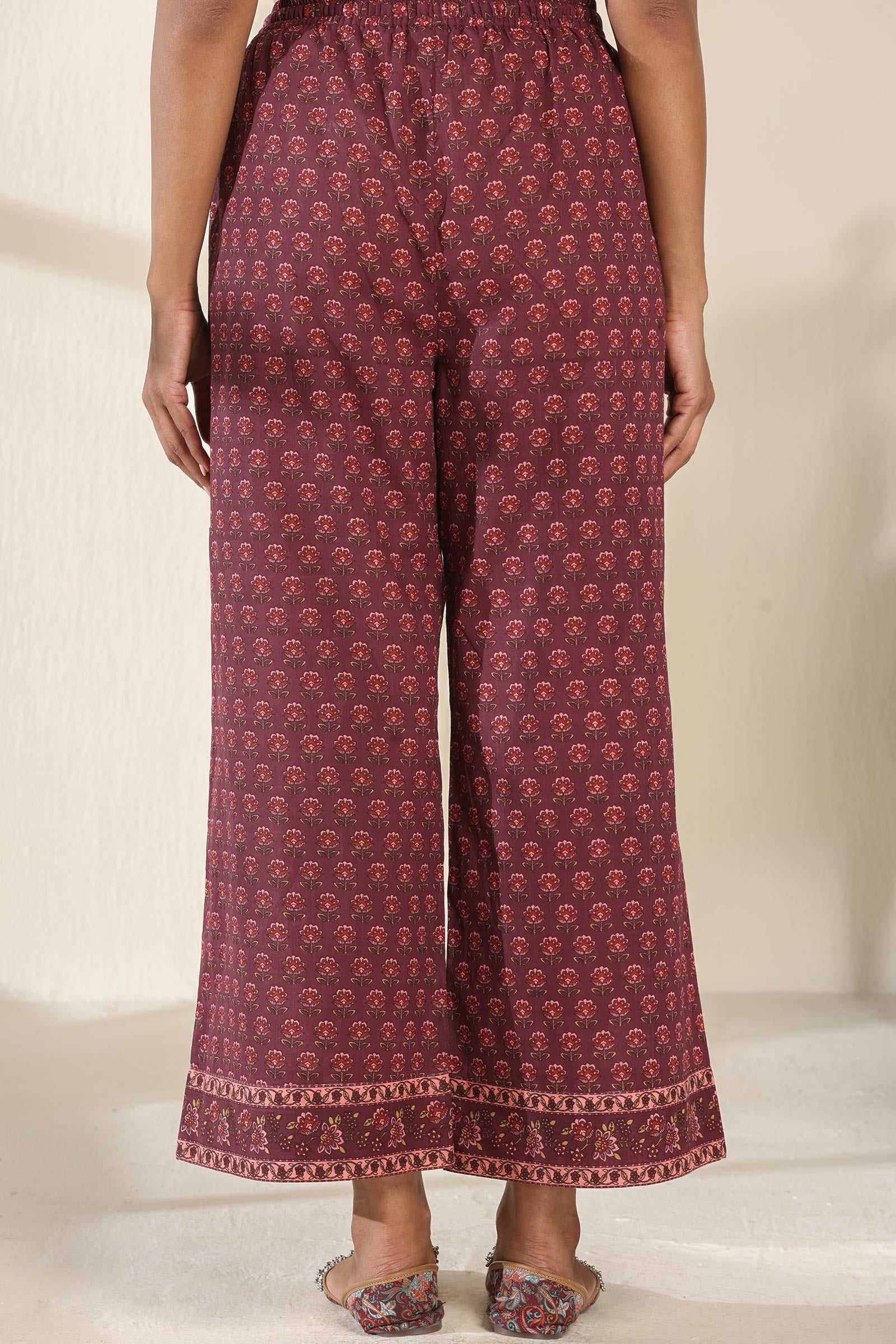 Gauhar Nadira Sanganeri Farsi