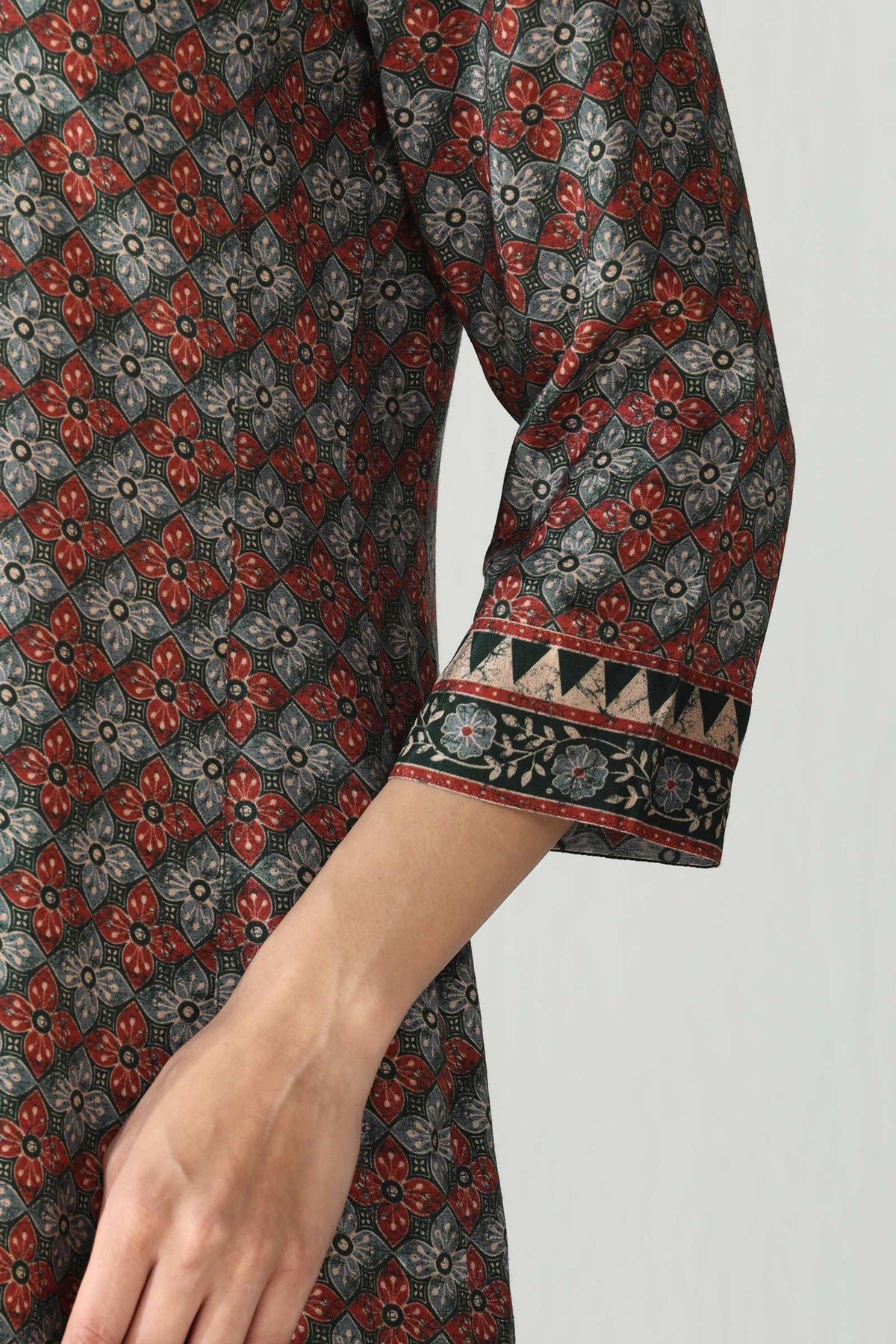 Rangrez Nasira Kurta