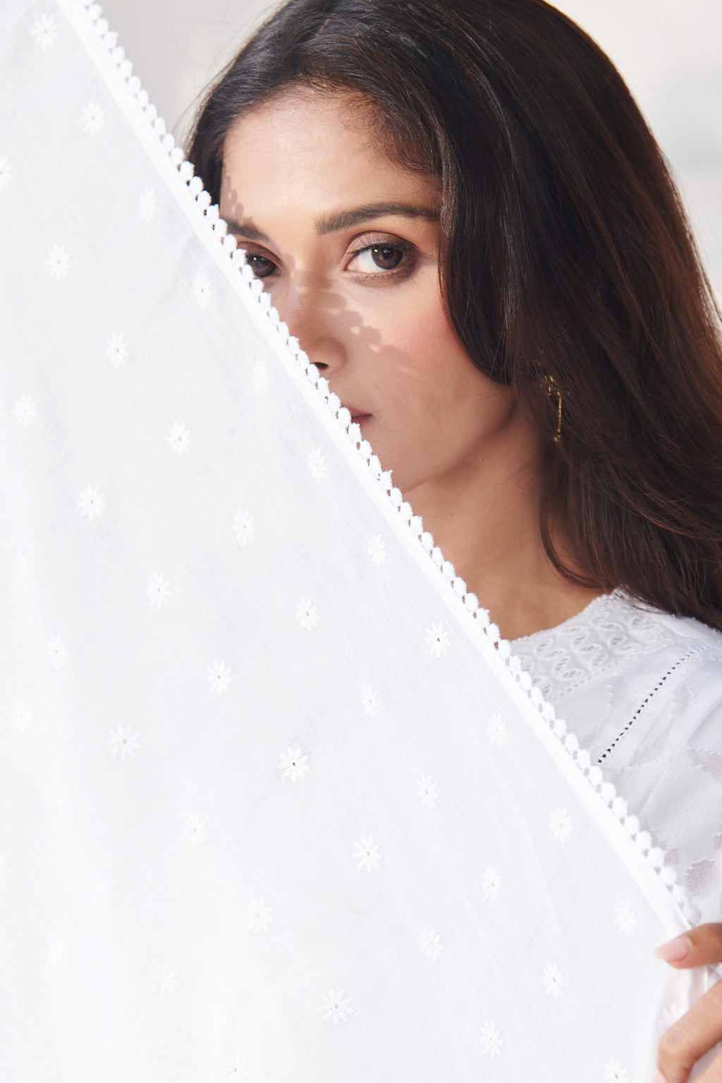 Raahat Aafiyah White Dupatta